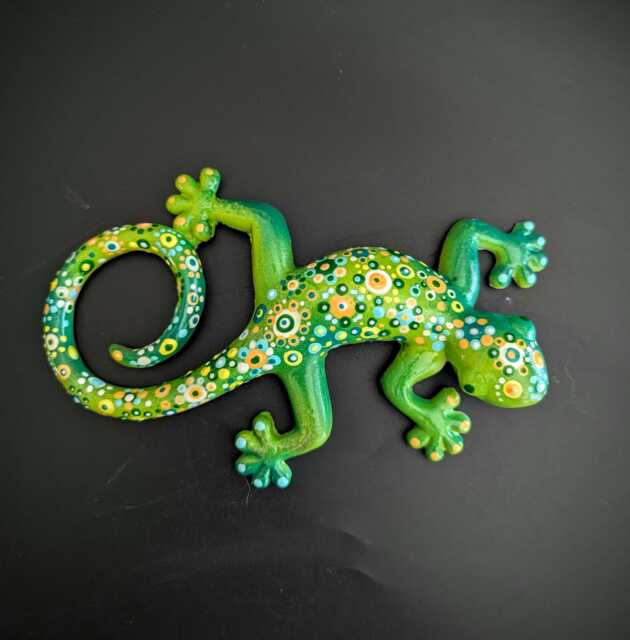 Wall Art Medium Gecko Lizard - Dotting Style -Handmade Jesmonite Lizard Ornament-Garden Or Home Decoration - image 1