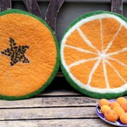 Handfelted Seat Cushion As Fruit Slice Papaya & Green Orange - thumbnail 2