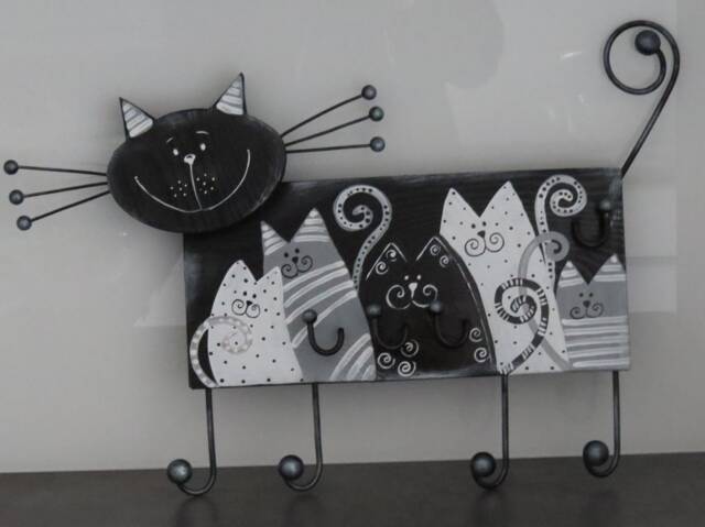 Children's Wardrobe Wood Coat Rack 3D Hooks Wall Hook Handpainted Cat - image 1