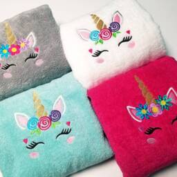 Enchanting Unicorn Duo Personalized Kids Bath & Hand Towel Set - thumbnail 3