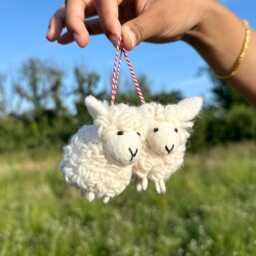 Needle Felted Sheep Christmas Ornament Handmade Wool Decoration - thumbnail 2