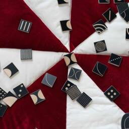 Contrasting Wooden Blocks With Card, Toy Design 60 + 28 Cards, Learning Through Art, Reproducing Patterns, Creative - thumbnail 2