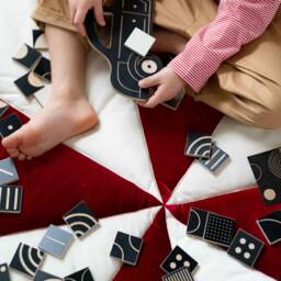 Contrasting Wooden Blocks With Card, Toy Design 60 + 28 Cards, Learning Through Art, Reproducing Patterns, Creative - thumbnail 3