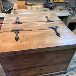 Coffee Table Trunk Storage Chest Oak Pine Solid Wood Rustic Chunky - thumbnail 3