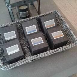 Luxury Hand Poured Candle Using Natural Essential Oils To Promote Wellbeing & The Perfect Ambiance - thumbnail 3