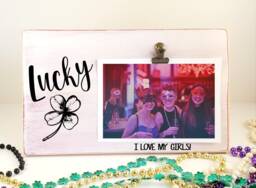 Lucky Wooden Picture Frame, Irish Shamrock Holder, 4 Leaf Clover Photo Board Clip, Family Gift, Mom Present, Best Friends Frame