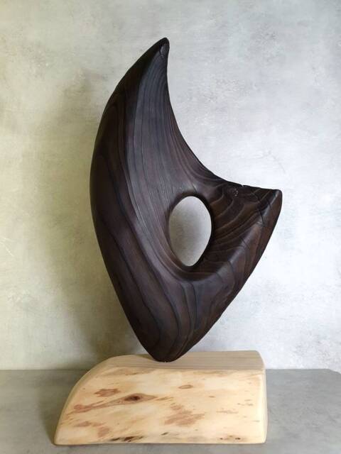 Scultura Del Tavolo in Legno Bruciato Con Tecnica Yakisugi E Filosofia Wabi-Sabi Dello Scultore Dean Marino - image 1