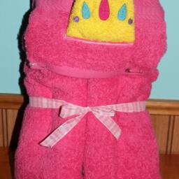 Child Size Princess-Theme Cotton Hooded Bath Towel For Kids & Babies Bright Pink With Matching Mitt - Personalization Available - thumbnail 3