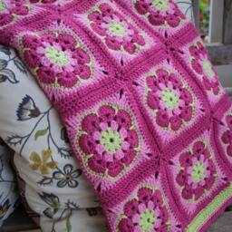 African Rose 100% Wool Baby Blanket in Pinks & Green - thumbnail 4