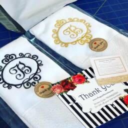 Monogrammed Lace Fingertip Towel Custom Embroidered Cotton - thumbnail 2