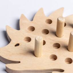 Montessori Hedgehog Toy - Wooden Dowel Pin Nesting - thumbnail 3