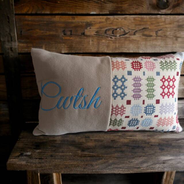 Welsh Blanket Style Cwtsh Cushion-Personalised Cushion - Quote Cushion-Welsh Tapestry Design Rectangle Cushion - image 1
