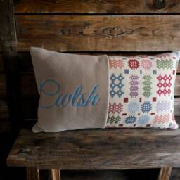 Welsh Blanket Style Cwtsh Cushion-Personalised Cushion - Quote Cushion-Welsh Tapestry Design Rectangle Cushion - thumbnail 1