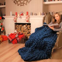 Super Bulky Knit Blanket, 100% Australian Merino Wool Chunky Throw - thumbnail 3