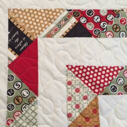 Geometric Triangles Baby Quilt in Reproduction Vintage Fabric With Free Pillowcase 15065 T7 - thumbnail 3
