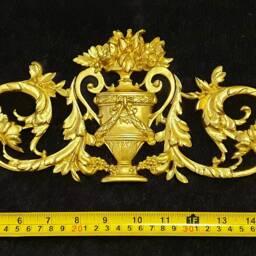 Large Ornate Applique Gilt Or White French Style Decorative Wall Furniture Onlay Moulding Pediment Plastic Decoration - thumbnail 2