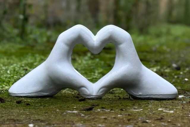 Unique Heart Hands Concrete Sculpture Handcrafted Cement Love Symbol Romantic Outdoor Garden & Home Decoration Wedding Gift Accent - image 1