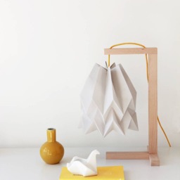 Origami Lampshade - Table Lamp Plain Light Grey With Wooden Structure - thumbnail 2