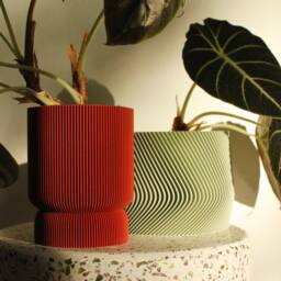 Set Of 2 Plant Pots Elif & Mayla 3Dprinted in Pistaccio Green + Amarena Red - thumbnail 3