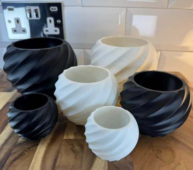 Sleek Spiral Plant Pot - 3D Printed Modern Bonsai & Indoor Planter - image 1