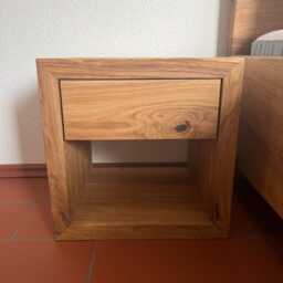 Solid Wood Bedside Table in Oak & Walnut, Modern With Wooden Or Metal Legs, Individually Customizable, Made-To-Measure Nightstand - thumbnail 3