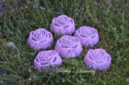 Concrete Roses Rustic Pink Garden Ornaments - thumbnail 1