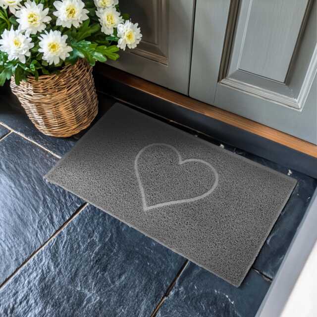 Heart Doormat Embossed Textured PVC Coil Spaghetti Indoor Outdoor - image 1