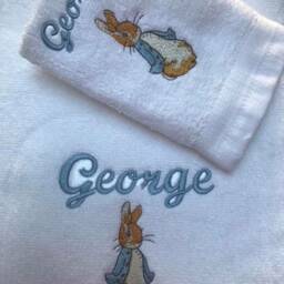 Peter Rabbit Bath Towel Gift Set Beatrix Potter/ Personalised Towel Set/ Rabbit Towels/ Name Towels - thumbnail 2