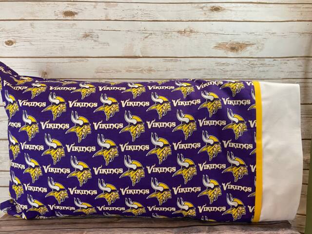 Minnesota Vikings Pillow Case - image 1