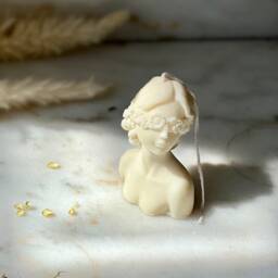 Lady Blindfold Soy Candle Hand-Poured Flower Design - thumbnail 2