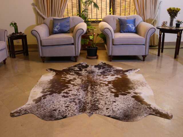 Genuine Large Cow Hide Rug - Authentic Brazilian Skin For Western Home Decor - Hair On Cowhide Floor Area Ideal Gift Christmas - image 1