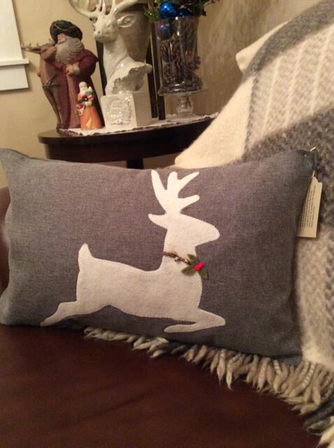 Christmas Reindeer Applique Lumbar Pillow Cover - Holiday Decor - image 1
