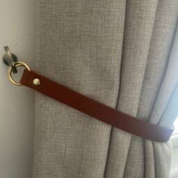 Handmade Tan Brown Leather Curtain Tie Back 3/4 Inch Wide Choice Of Fixings & Size - thumbnail 2