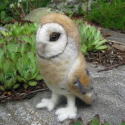Mr. Barn Owl, Needle Felted Bird Sculpture - thumbnail 2
