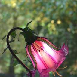 Table Lamp Hand-Made & Hand-Painted Pink Flower-Shaped in Resin - thumbnail 2