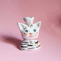 Porcelain Cat Candle Holder With Tiger Pattern in Gold - thumbnail 3