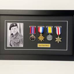 Custom Medal Frame, Ww1 Ww2 Medals, 6X4 Photo & Title 4 Slots Case - 41cm X 31cm - thumbnail 3