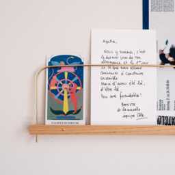 Photo, Polaroid & Postcard Shelf in Solid Chestnut Wood & Brass - 80cm. Handmade France - thumbnail 3