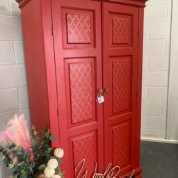 stunning Red Wardrobe With Gold Moroccan Pattern - thumbnail 2