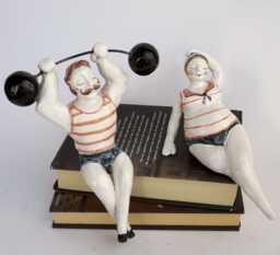 Circus Strongman Cs/01 -Statuetta in Maiolica