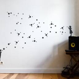 Wall Decal Soap Bubble Boy With 130 Dot Stickers, Kids Room Dots & Nursery Decor, 1 - Or 2-Coloured in 35 Colours, Banksy Style - thumbnail 4