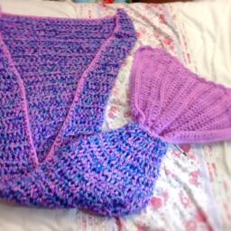 Handmade Crochet Mermaid Tail Blanket - Chunky Acrylic, Snuggle Sack - thumbnail 4