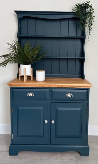 Elegant Ercol Dresser Bespoke British Design - image 1