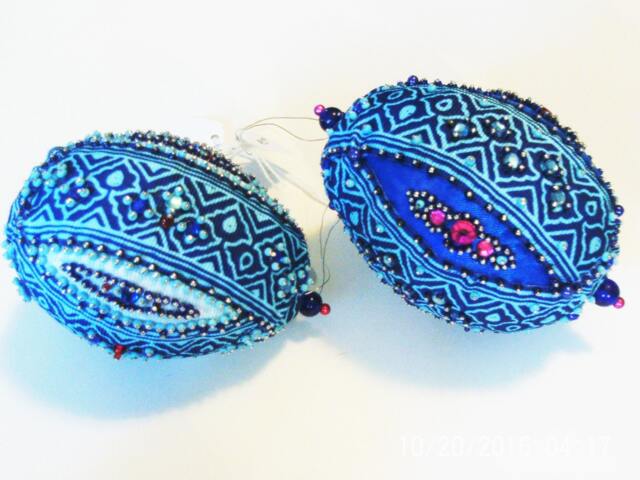 Fascinating Original Design, Handmade, Hand Beaded, Wrapped, Shatterproof Christmas Ornament Gift Reduced - image 1