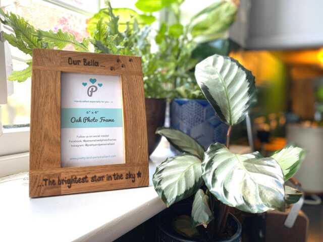 "The Brightest Star in Sky - Dog, Cat, Horse Loss, Memorial, Memory Personalised Oak Wood Photo Frame 6x4"", 7x5" - image 1