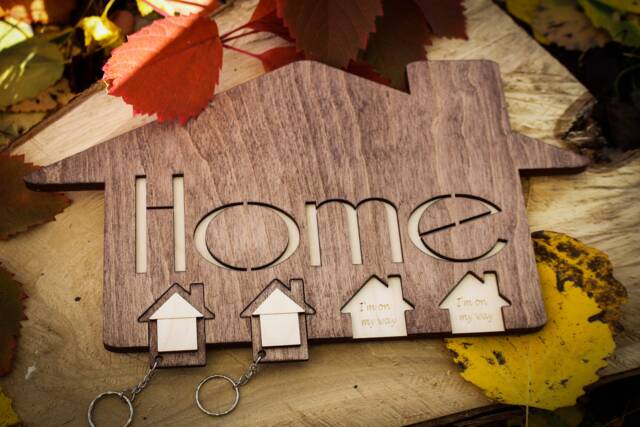 Personalized Wood Key Holder, Farmhouse Home Decor, New Gift - image 1