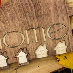 Personalized Wood Key Holder, Farmhouse Home Decor, New Gift - thumbnail 3