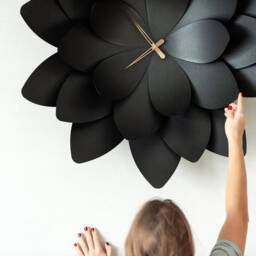 Extra Large Lotus Metal Wall Clock, Modern Art Decor - 89cm - thumbnail 2