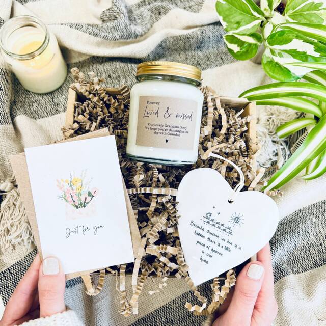 Sympathy Gift Set Personalised Scented Candle & Porcelain Heart Remembrance - image 1