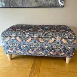 William Morris Ottoman Footstool Handmade Storage Box With Legs - thumbnail 1